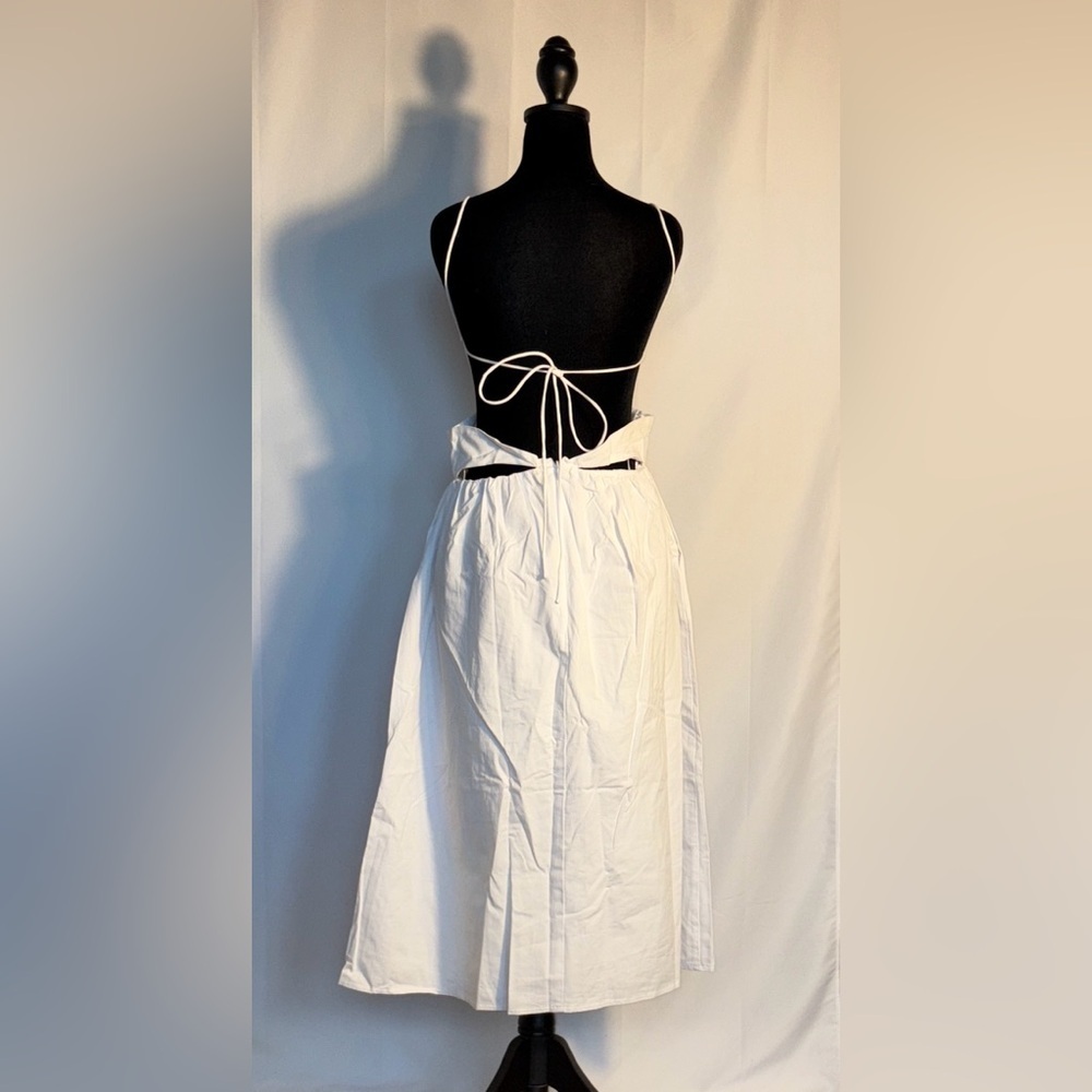Women’s White Sleeveless open back key hole Midi Dress NWT - Picture 5 of 9